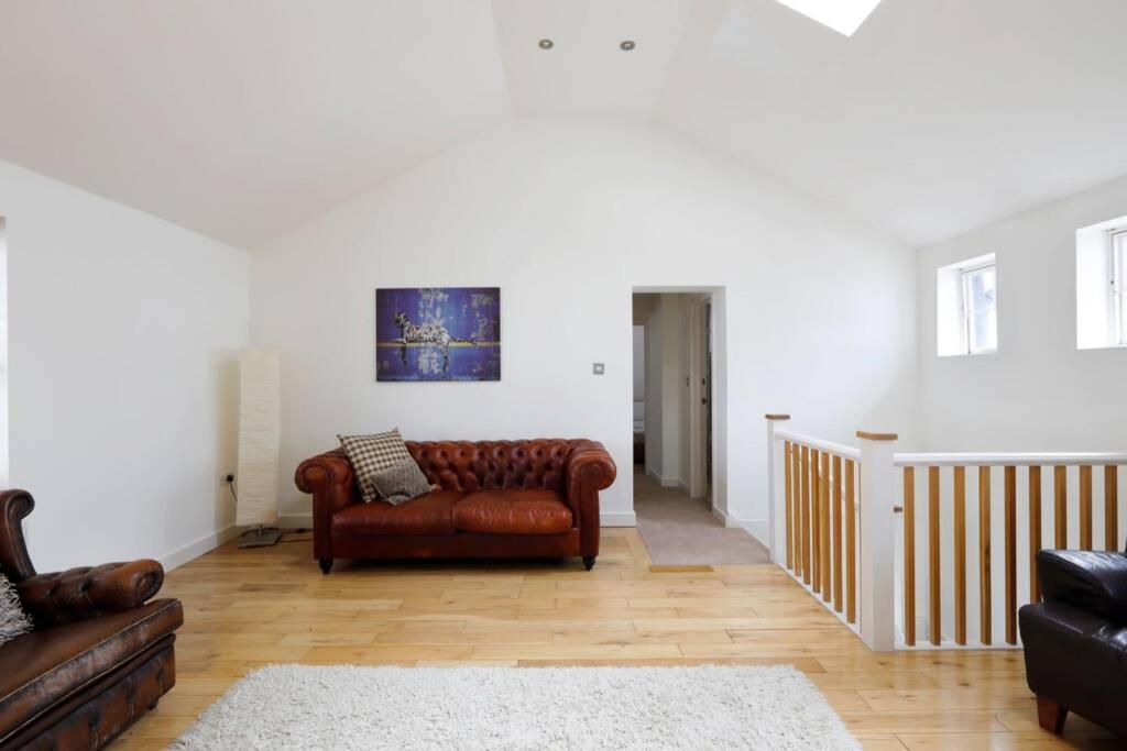 Beautiful 2 Bedroom Mews House With Parking By The Beach Hove Esterno foto