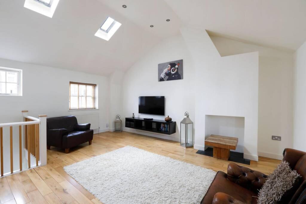 Beautiful 2 Bedroom Mews House With Parking By The Beach Hove Esterno foto